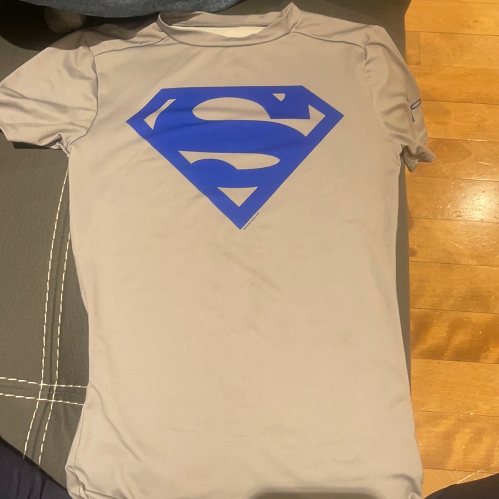 Under armour boys top